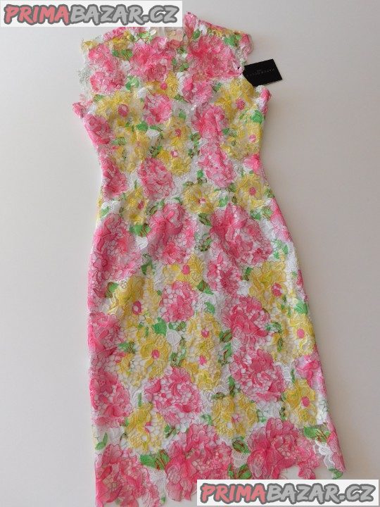 Krásné dámské společenské krajkové šaty-Nové-vel.38