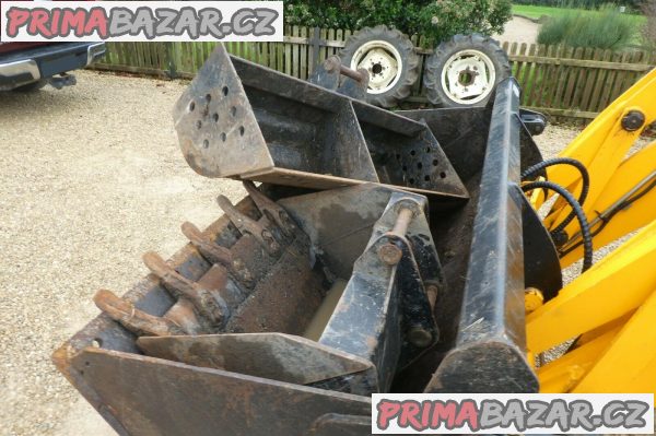 Traktorbagr JCB 2 C X