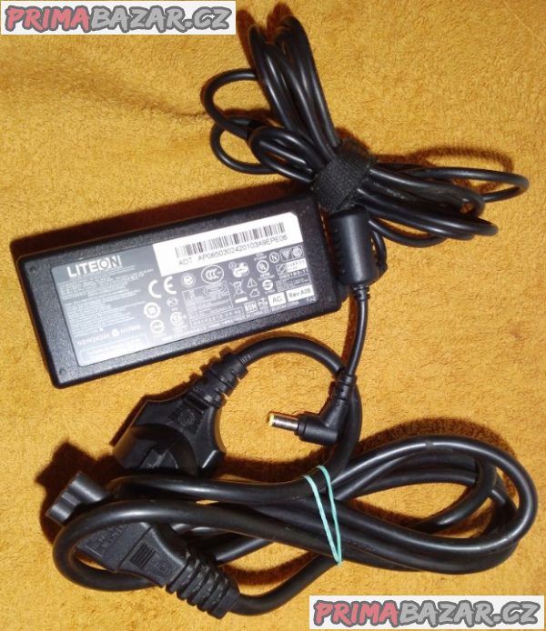 Adaptéry -kabely -CardBus -grafická karta!!! Adaptéry -kabely -CardBus -grafická karta!!!