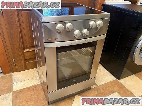 Sporák sklokeramický GORENJE šíře 50 cm nerez horkovzduch