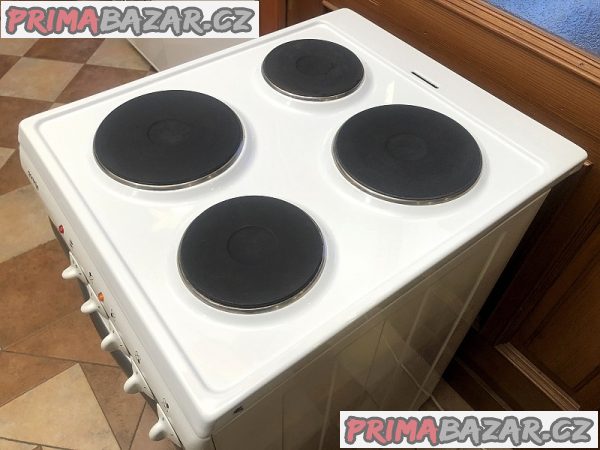 Sporák elektrický GORENJE šíře 50 cm