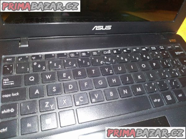 Notebook Asus +baterie pro notebook +4x USB +kalkulačka +ostatní !!!