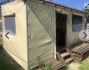 OBYTNÝ KARAVAN + dřevěná bouda