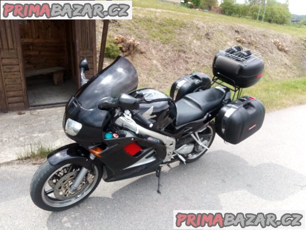 Honda VFR 750 rc36