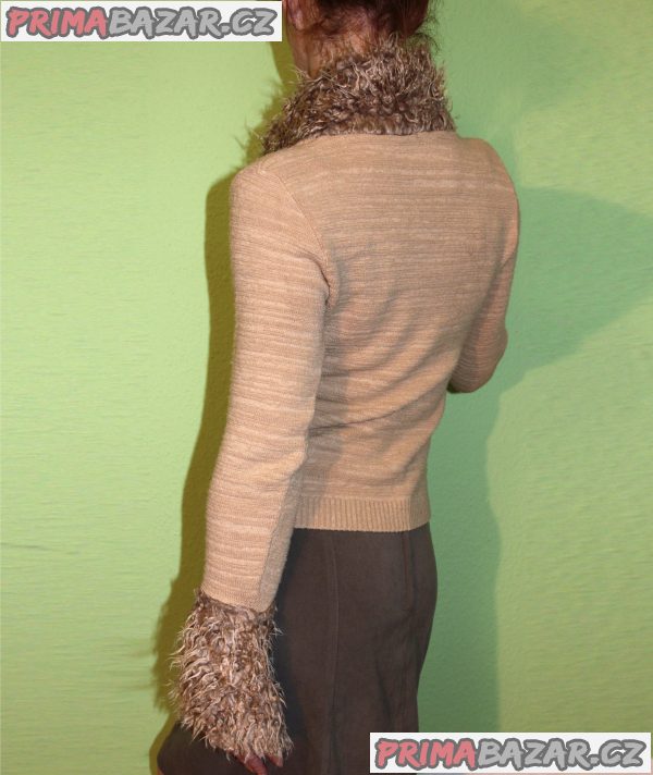 Pískový pulovr s kožešinkou Zebra vel.M