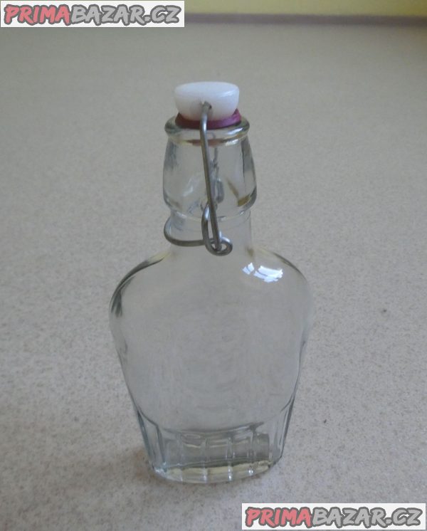 sberatelska-lahev-s-uzaverem-200-ml-placatice