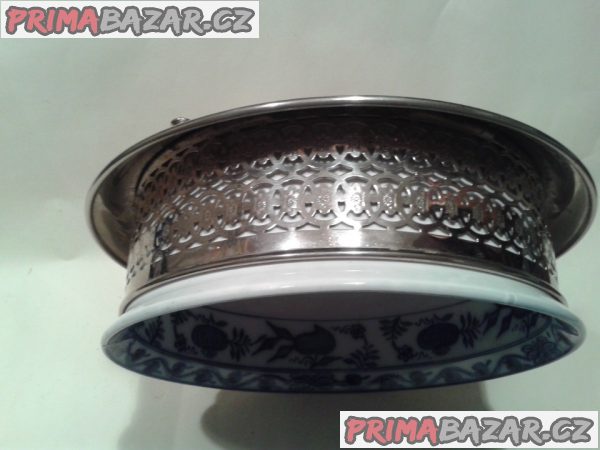 Porcelánová mísa v kovu - "cibulák" Porcelánová mísa v kovu - "cibulák"