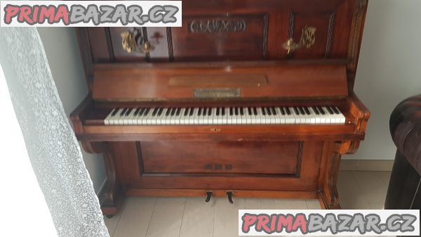 Prodám akustické piano