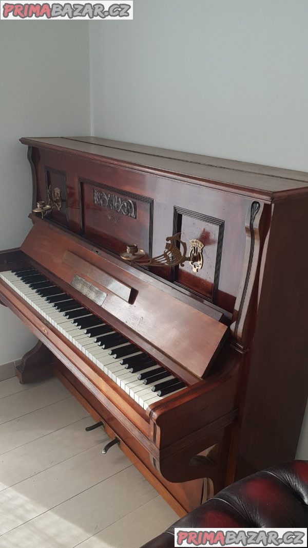 Prodám akustické piano