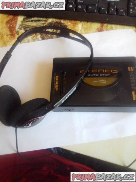 Prodám retro walkman Sharp