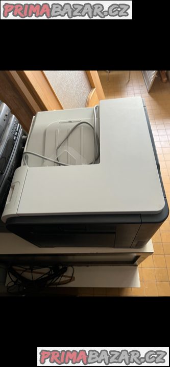 Kopírky/tiskárny/skartovačky a různé druhy kancelářských věcí Kopírky/tiskárny/skartovačky a různé druhy kancelářských věcí