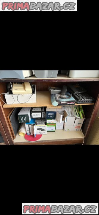 Kopírky/tiskárny/skartovačky a různé druhy kancelářských věcí