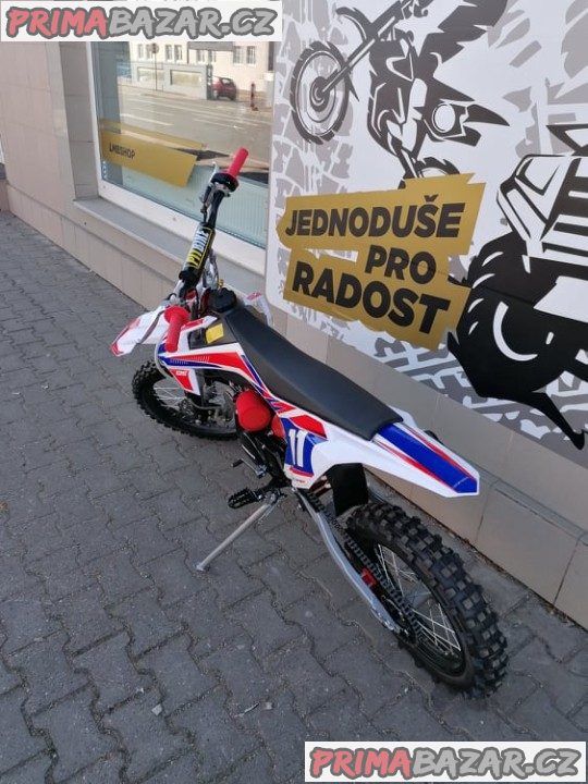 PITBIKE Leramotors Shark 125cc 4Takt 17x14 ČERVENÁ záruka 2 roky