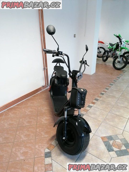 Elektrokoloběžka Leramotors Lera Scooters C1 černá 1000W záruka 2 roky