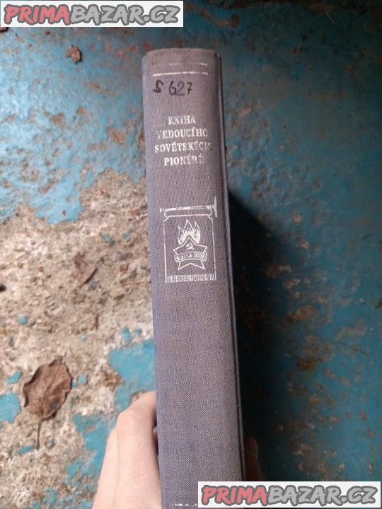 Kniha vedoucího sovětských pionýrů