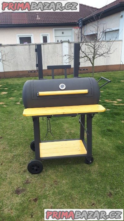 Prodám velký barbecue zahradní gril /Americký styl/