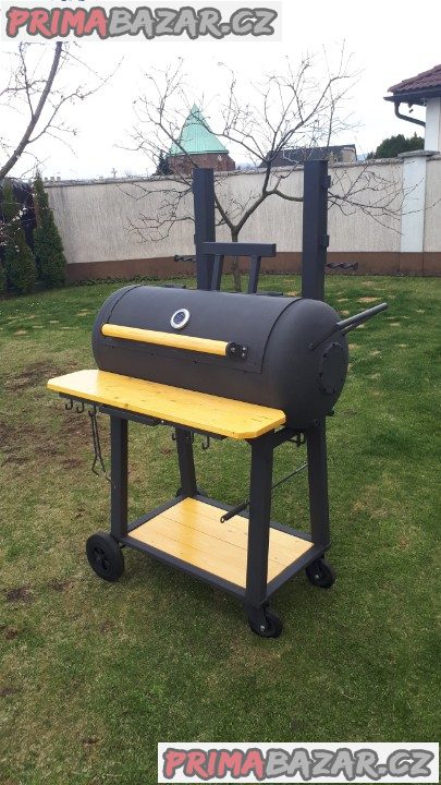 Prodám velký barbecue zahradní gril /Americký styl/