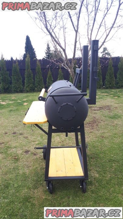 Prodám velký barbecue zahradní gril /Americký styl/