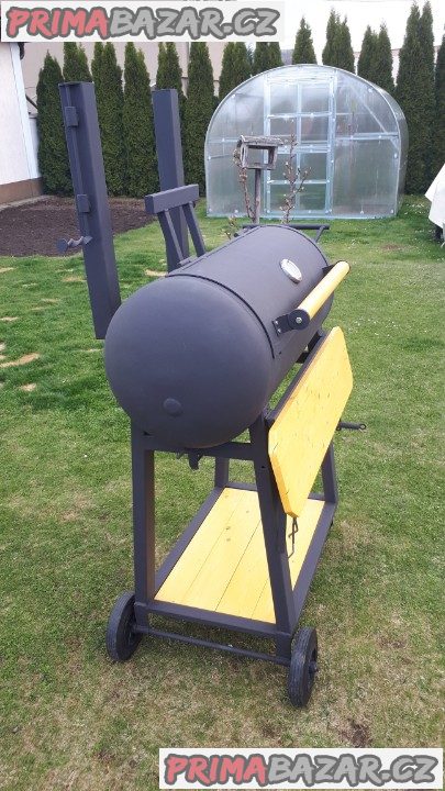 Prodám velký barbecue zahradní gril /Americký styl/