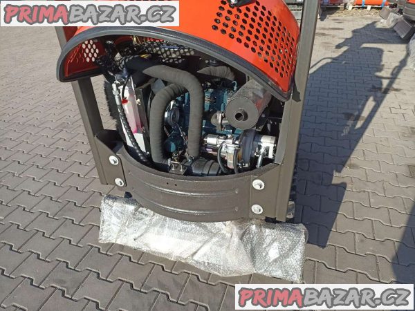 Bagr Kubota minibagr 1200 kg CR12 se lžící