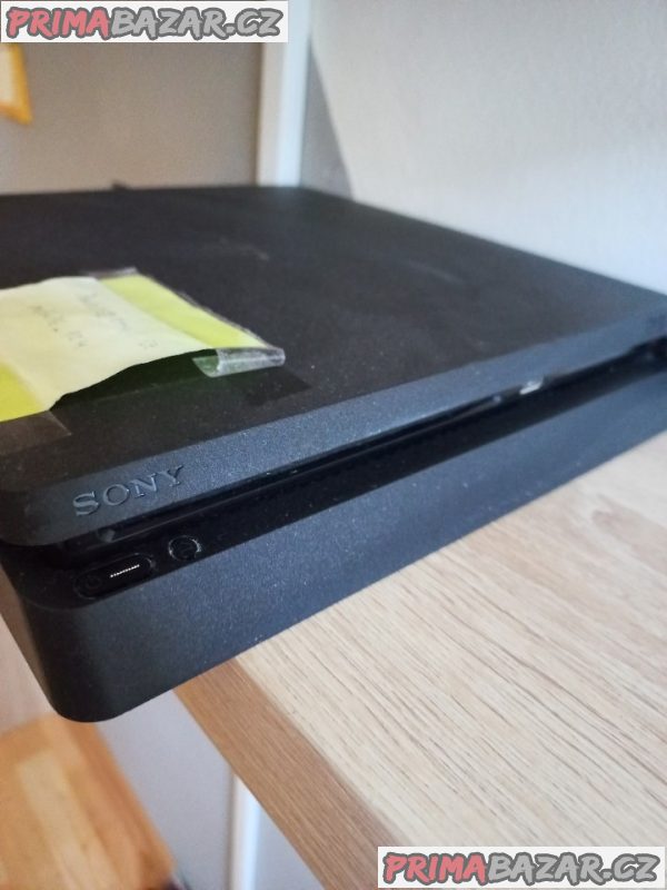 Prodám PS4 Slim, 500 gb