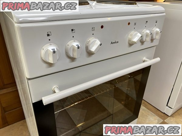 Sporák elektrický AMICA šíře 50 cm horkovzduch Sporák elektrický AMICA šíře 50 cm horkovzduch