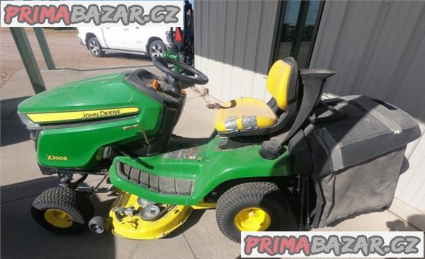 2015 JOHN DEERE X300R