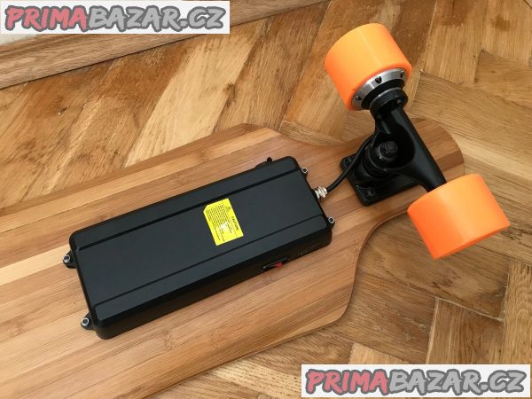 Elektrický longboard