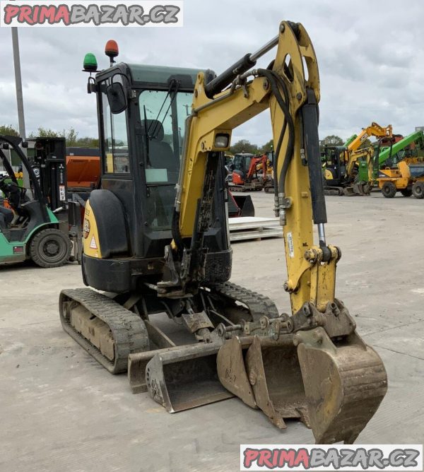 Minibagr Yanmar vio25