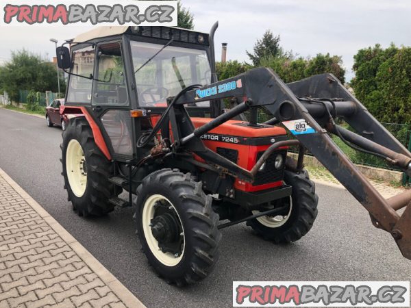 Traktor Zetor 7245-Q23 s čelním nakladačem