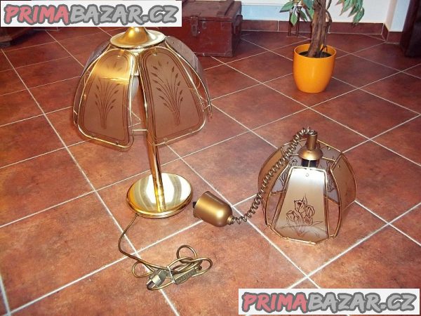 Lampa a lustr