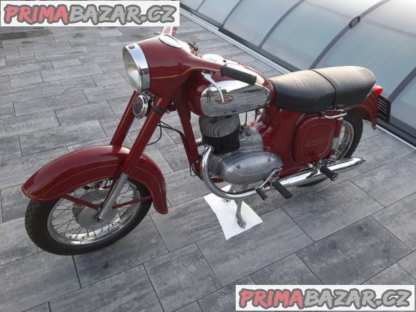 jawa-250-559-panelka