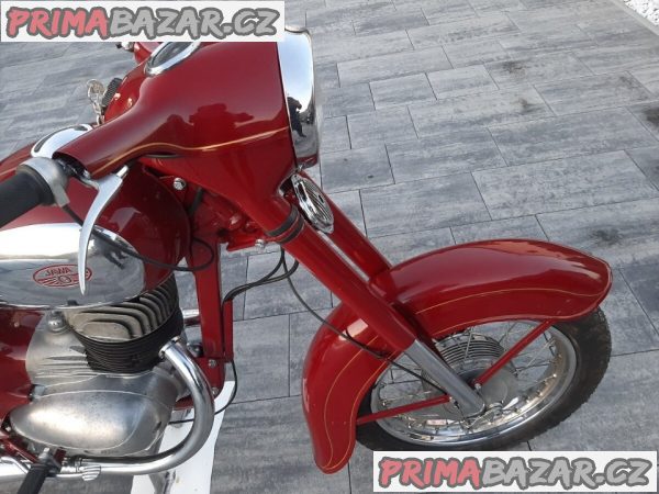 Jawa 250_559 panelka