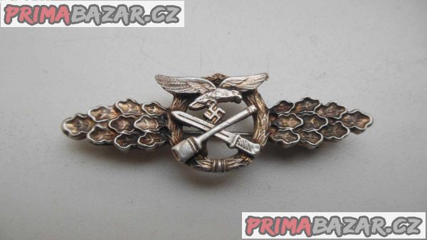 Spona Luftwaffe pro boj zblízka