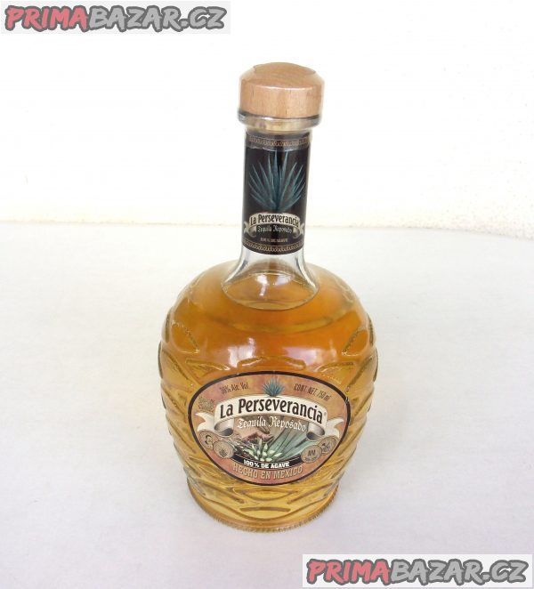 Tequila 38% 750 ml - 20 let neotevřená - sběratelská lahev