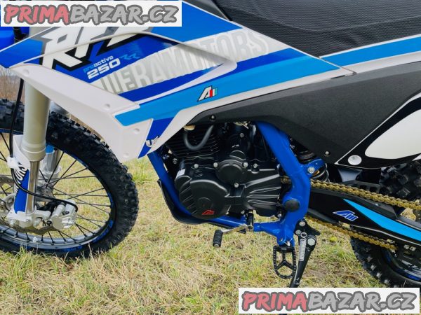 Kroska Thunder 250ccm, modrá