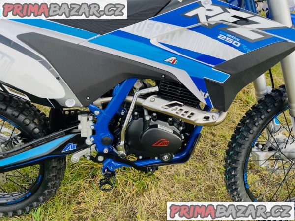 Kroska Thunder 250ccm, modrá