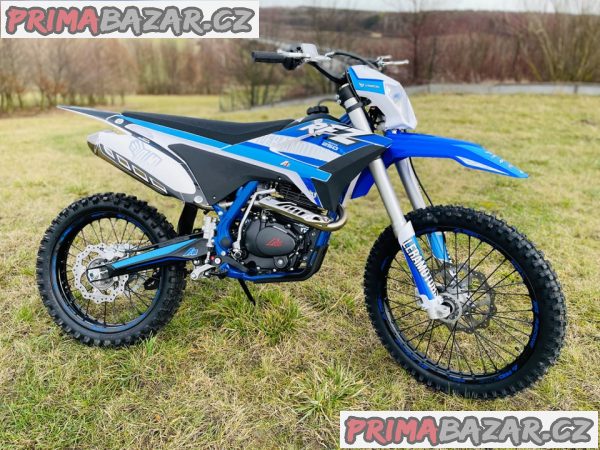 Kroska Thunder 250ccm, modrá