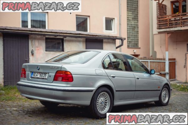 BMW 523i