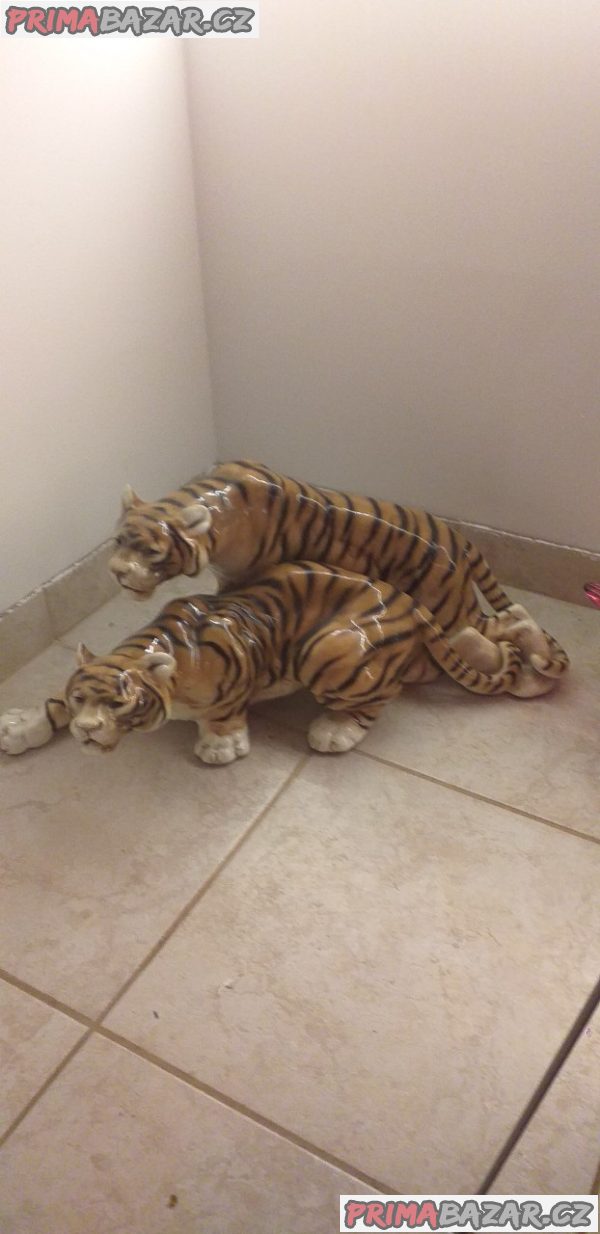 Starožitné  mohutné sousoší 2 tygrů