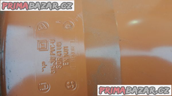 Kanalizační PVC roura průměr 300 x 5000