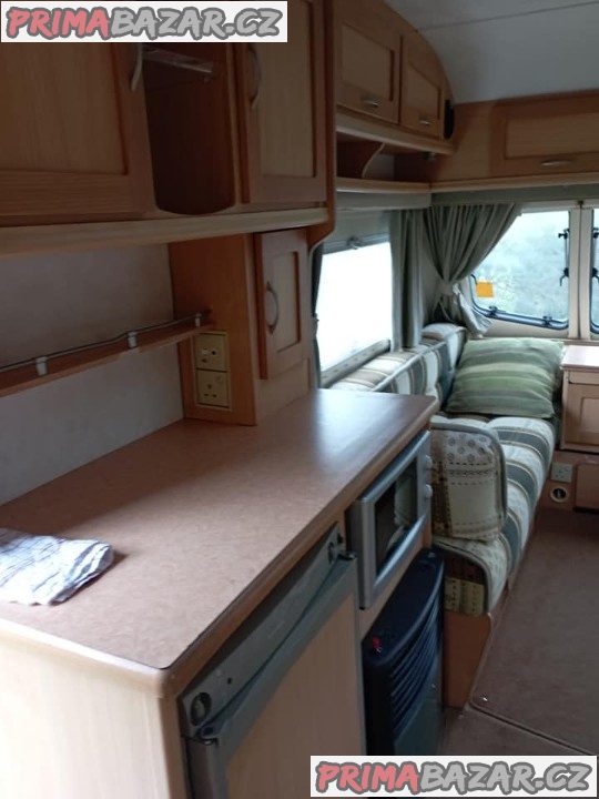 Prodám velmi zachovalý karavan Elldis Hurricane Prodám velmi zachovalý karavan Elldis Hurricane
