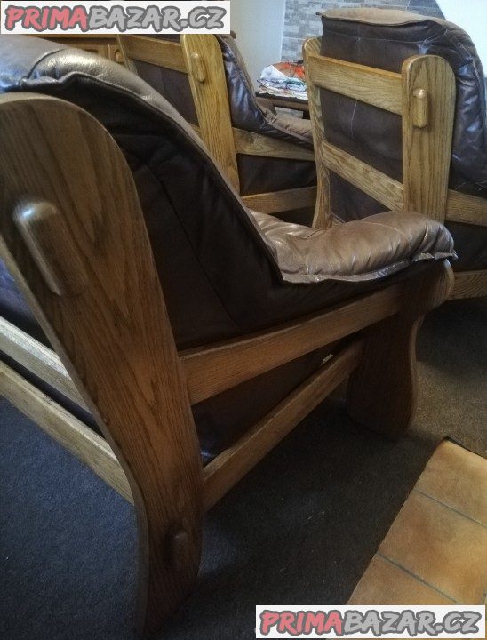 Kožená sedačka s dvěma křesly