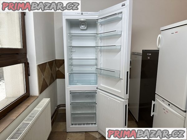 702 Lednice kombinovaná MIELE KFN 29132D ws NOFROST A++