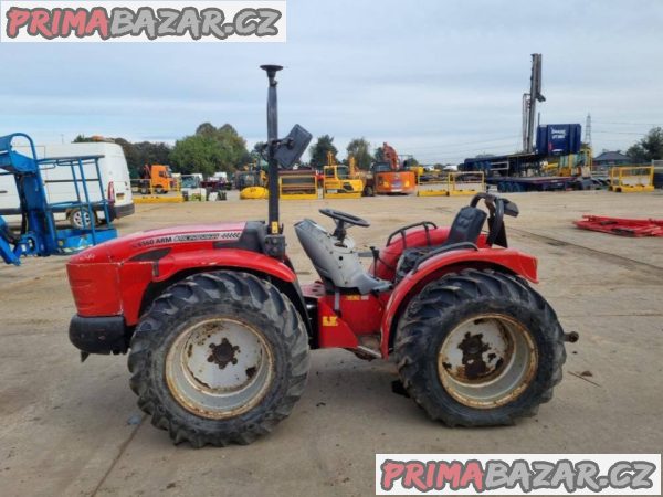 Traktor Valpadana 6O-605 veľmi dobrom stave Traktor Valpadana 6O-605 veľmi dobrom stave