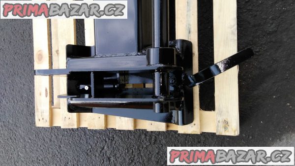 Predám adaptér na MANITOU na upínanie euro náradia Predám adaptér na MANITOU na upínanie euro náradia