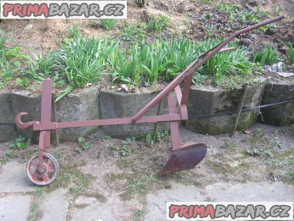 brána, ostří na pluh, hrobkovač,radlice, závěs, rám na brány