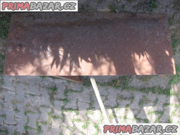 brána, ostří na pluh, hrobkovač,radlice, závěs, rám na brány brána, ostří na pluh, hrobkovač,radlice, závěs, rám na brány