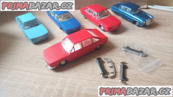Autíčka na opravu 4x Tatra 613