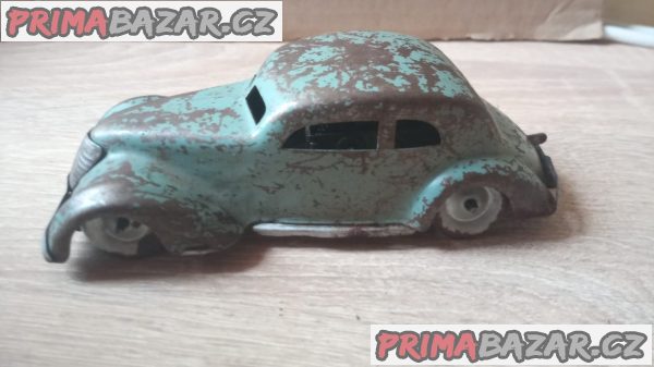 Staré sběratelské autíčko na klíček Staré sběratelské autíčko na klíček